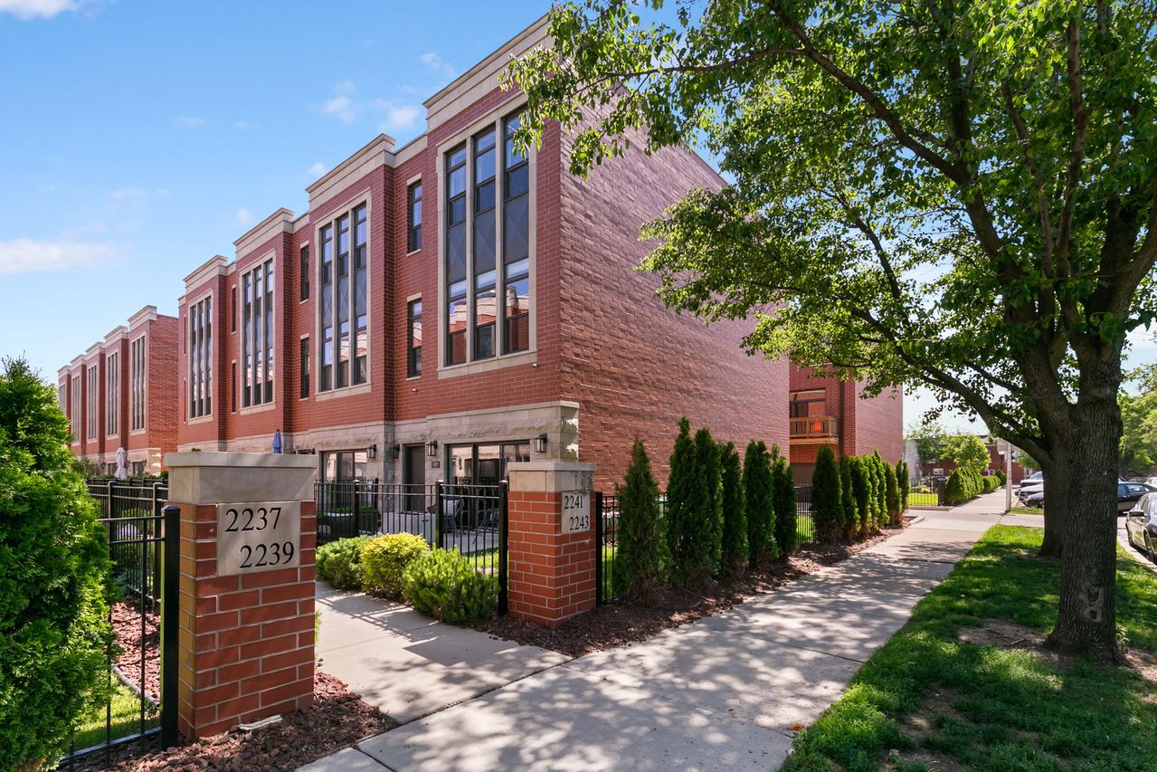 2241 W Coulter St. #1, Chicago, IL 60608