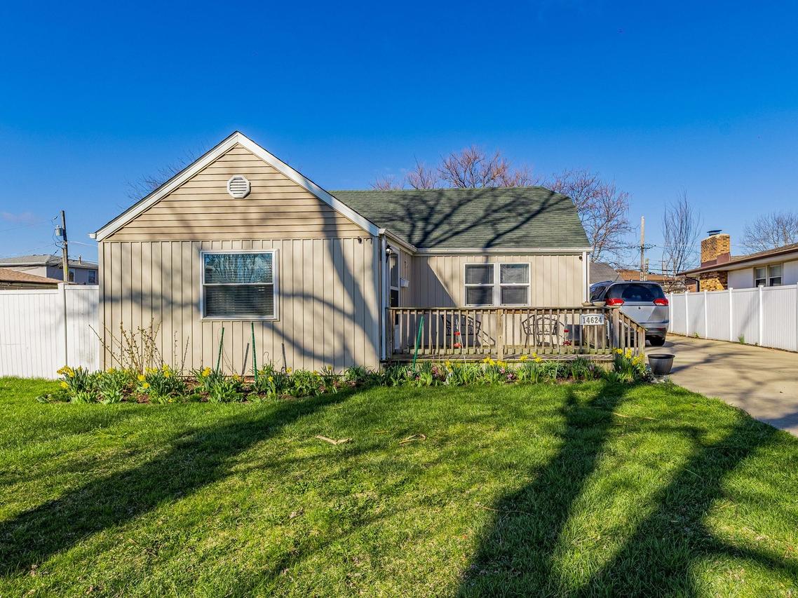 14624 Kenton Ave., Midlothian, IL 60445