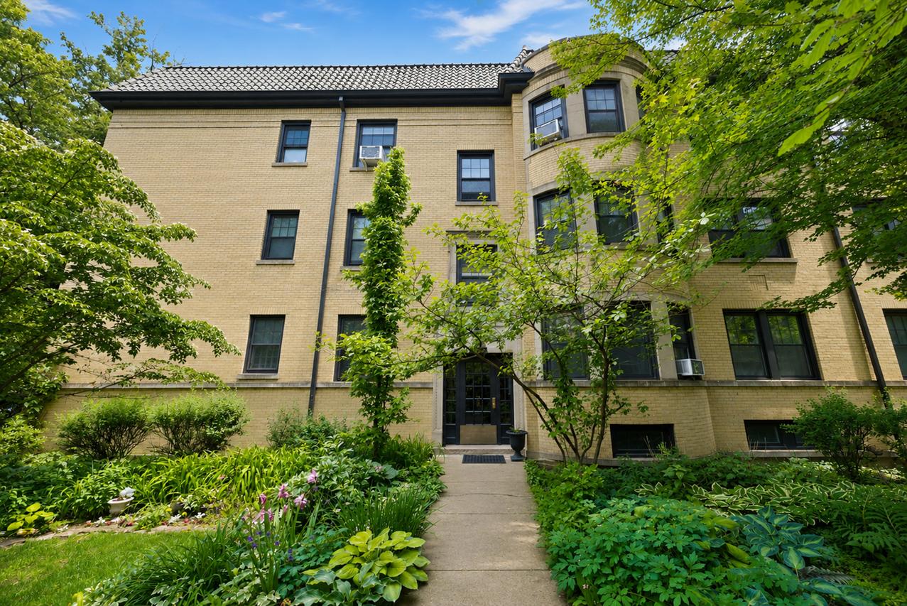 1425 W Summerdale Ave. #2AB, Chicago, IL 60640