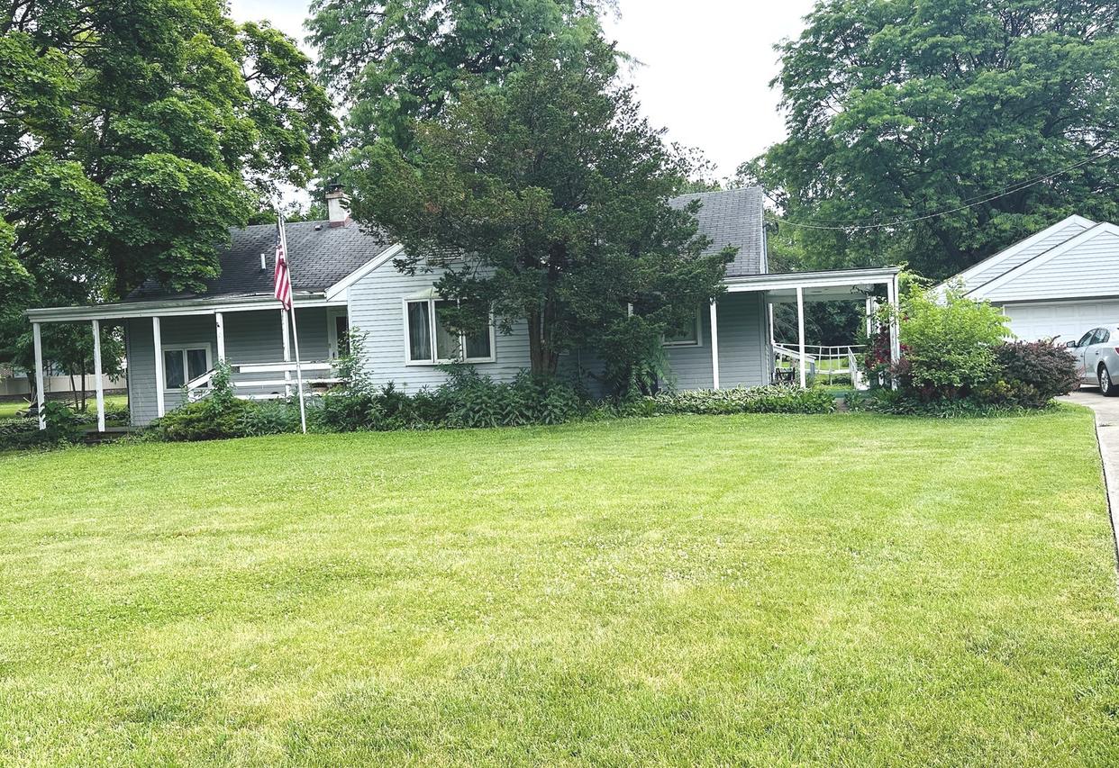 9811 W 56th St., Countryside, IL 60525