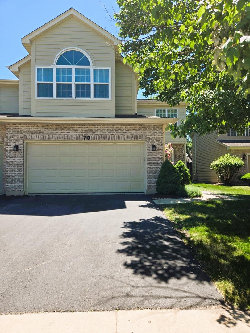 70 Townsend Cir., Naperville, IL 60565