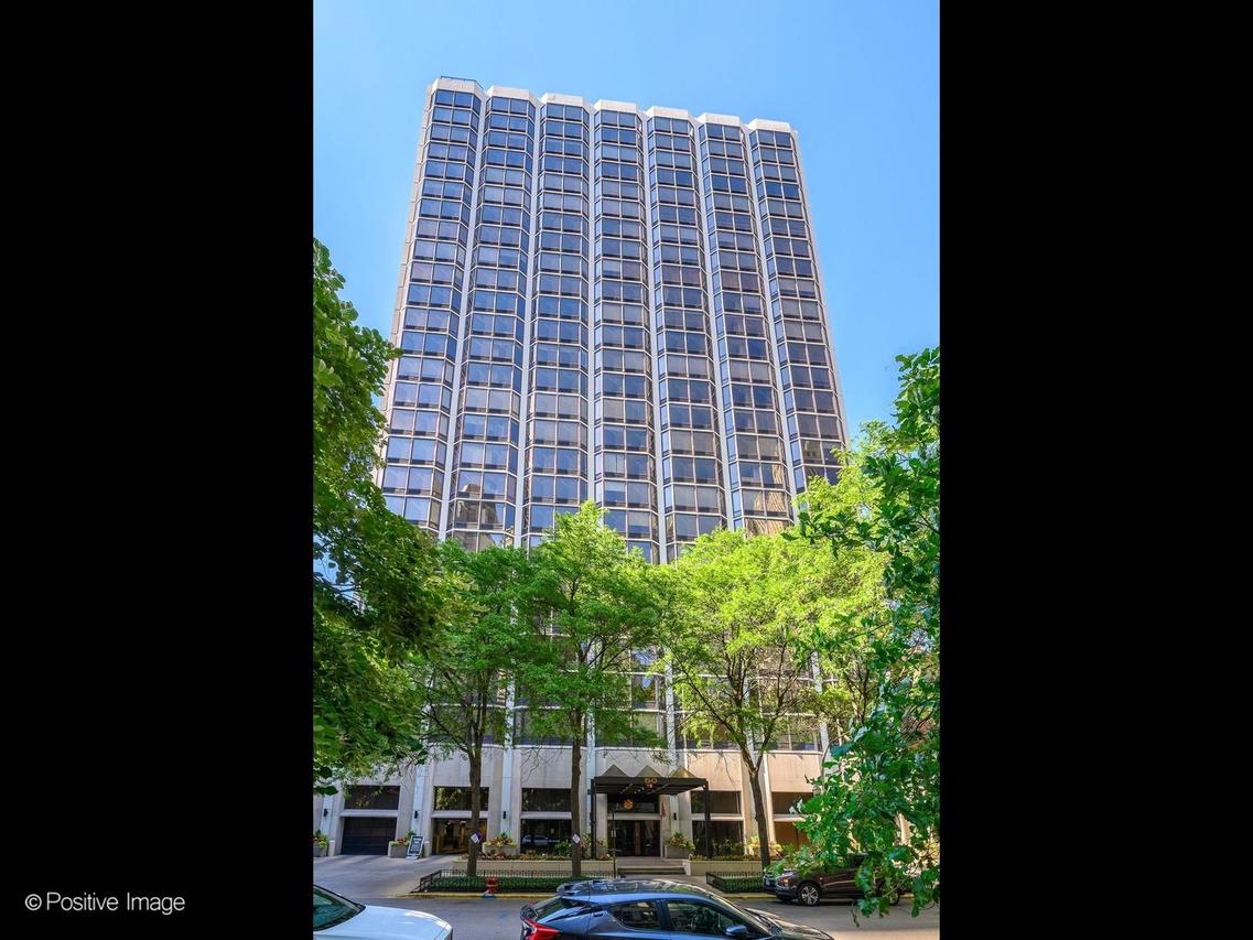 50 E Bellevue Pl. #1804, Chicago, IL 60611