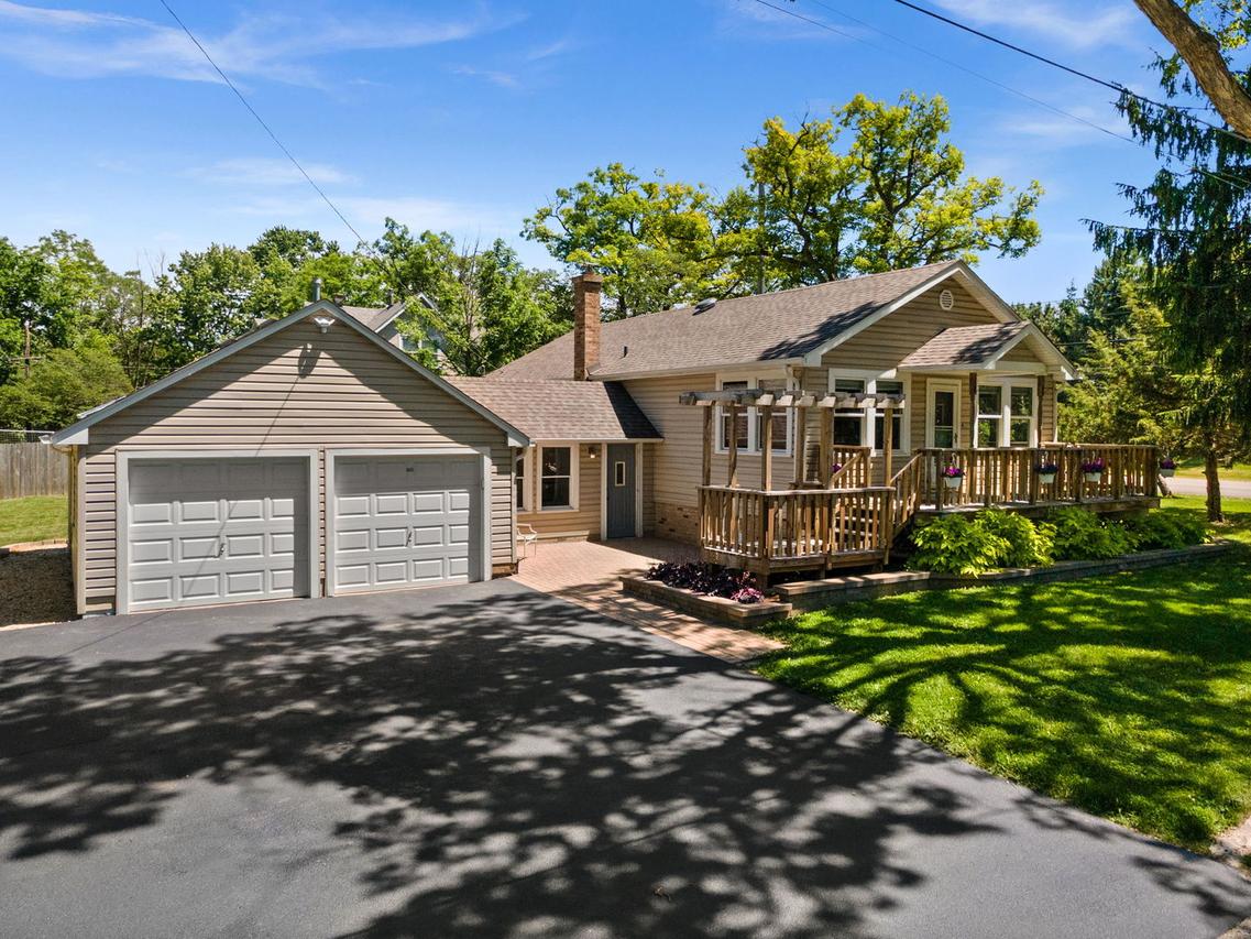 6N621 Watseka Ave., St. Charles, IL 60174