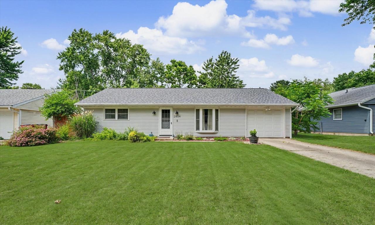 2804 W Daniel St., Champaign, IL 61821