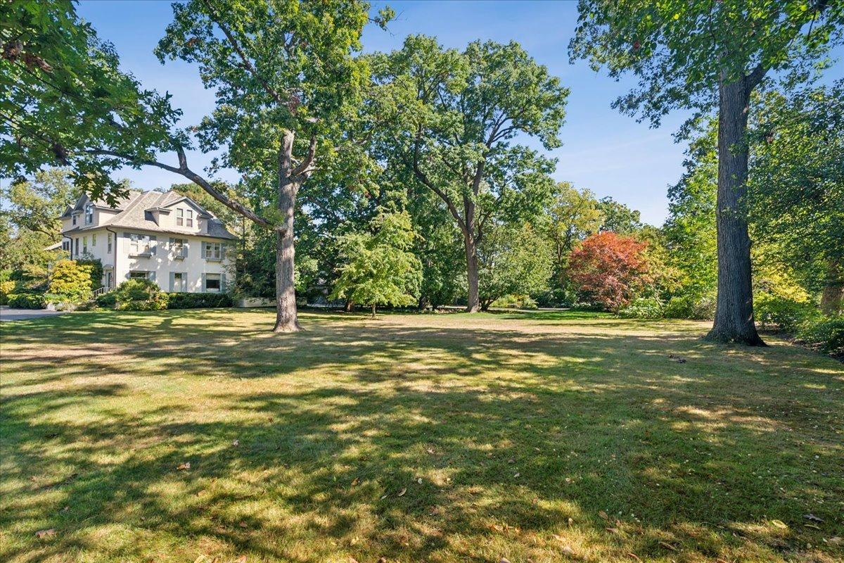 490 College Rd., Lake Forest, IL 60045
