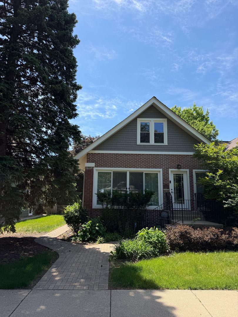 110 Franklin Ave., River Forest, IL 60305