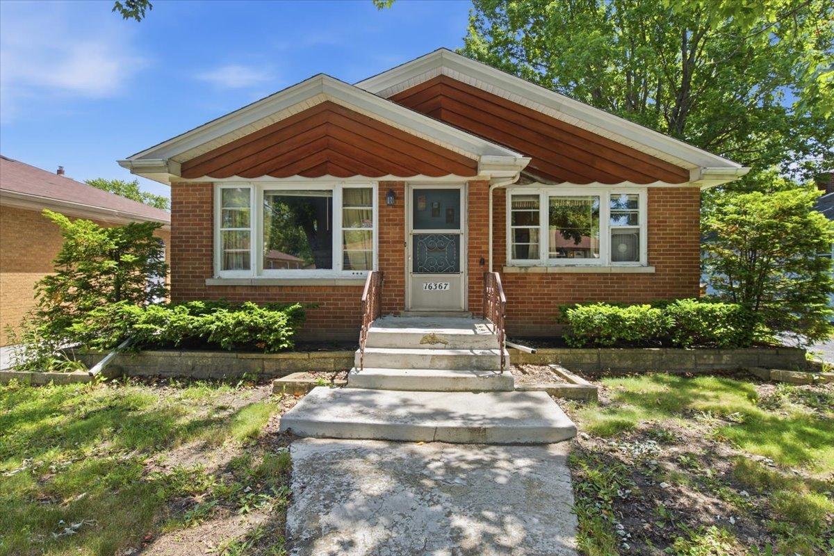 16367 Evans Ave., South Holland, IL 60473