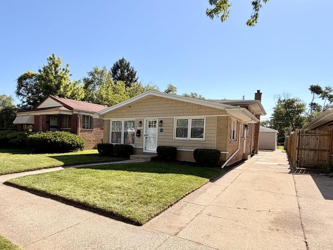 14237 Minerva Ave., Dolton, IL 60419