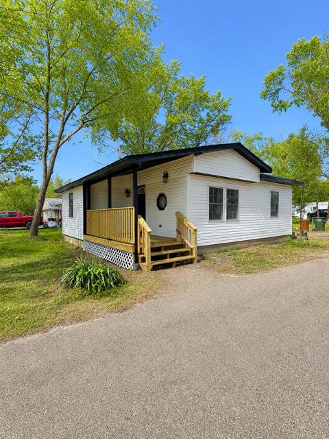 110 N Robert Dr., Godley, IL 60407