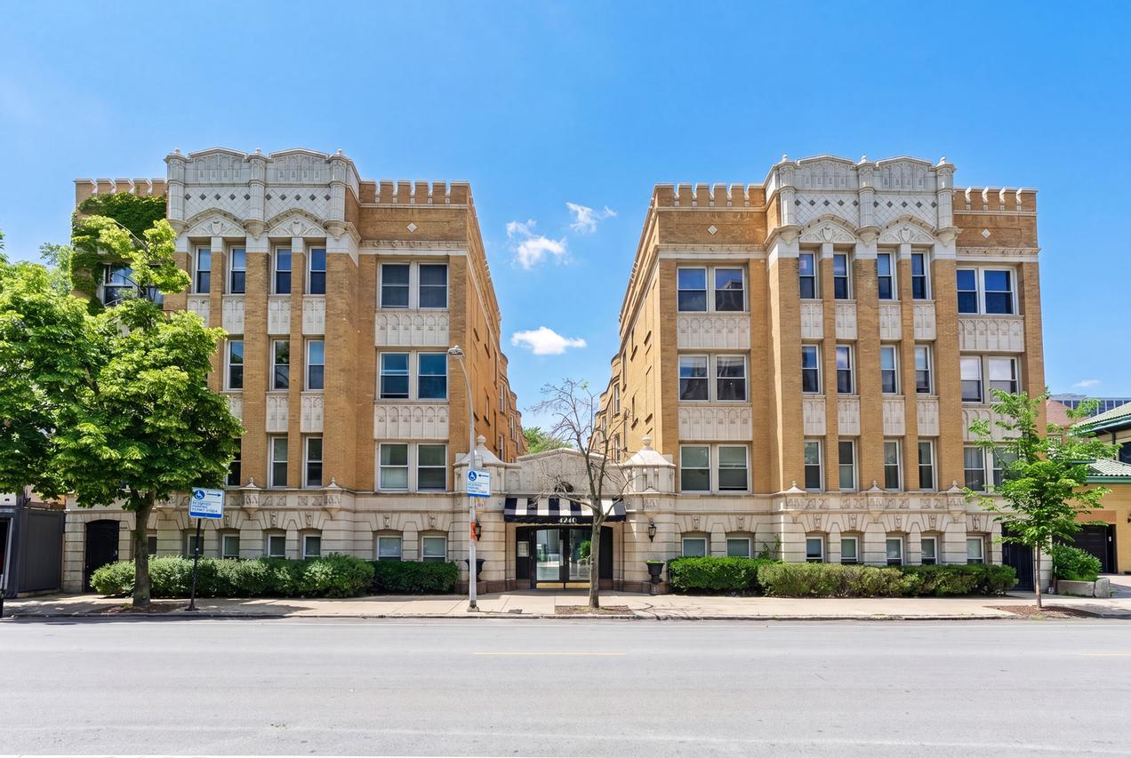 4240 N Clarendon Ave. #312S, Chicago, IL 60613