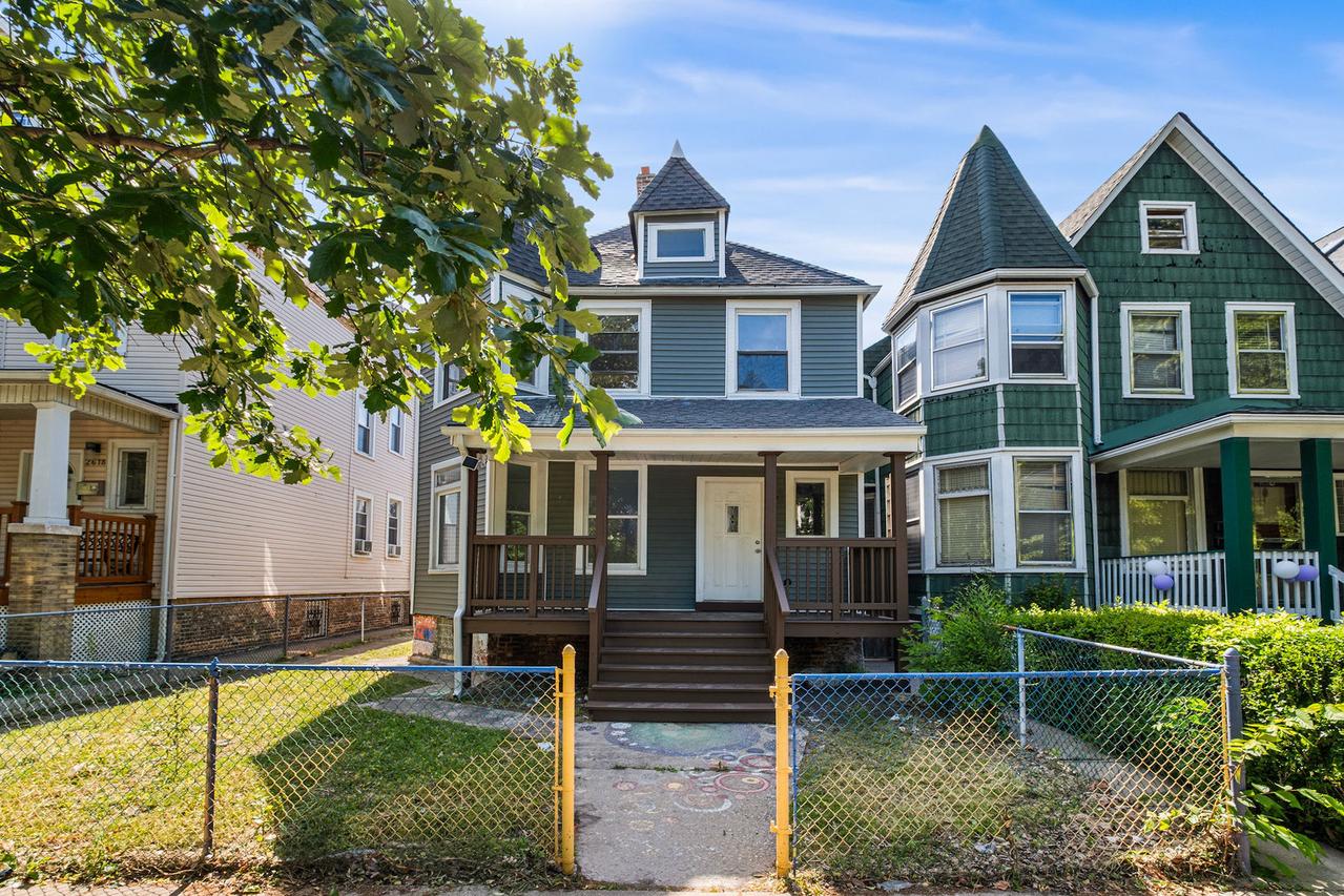 2622 N Central Park Ave., Chicago, IL 60647