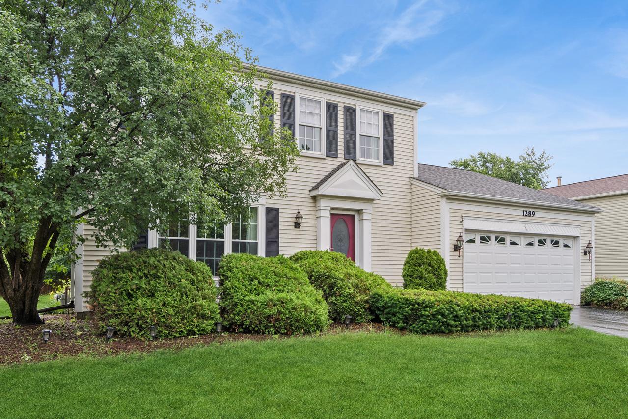 1289 Narragansett Dr., Carol Stream, IL 60188