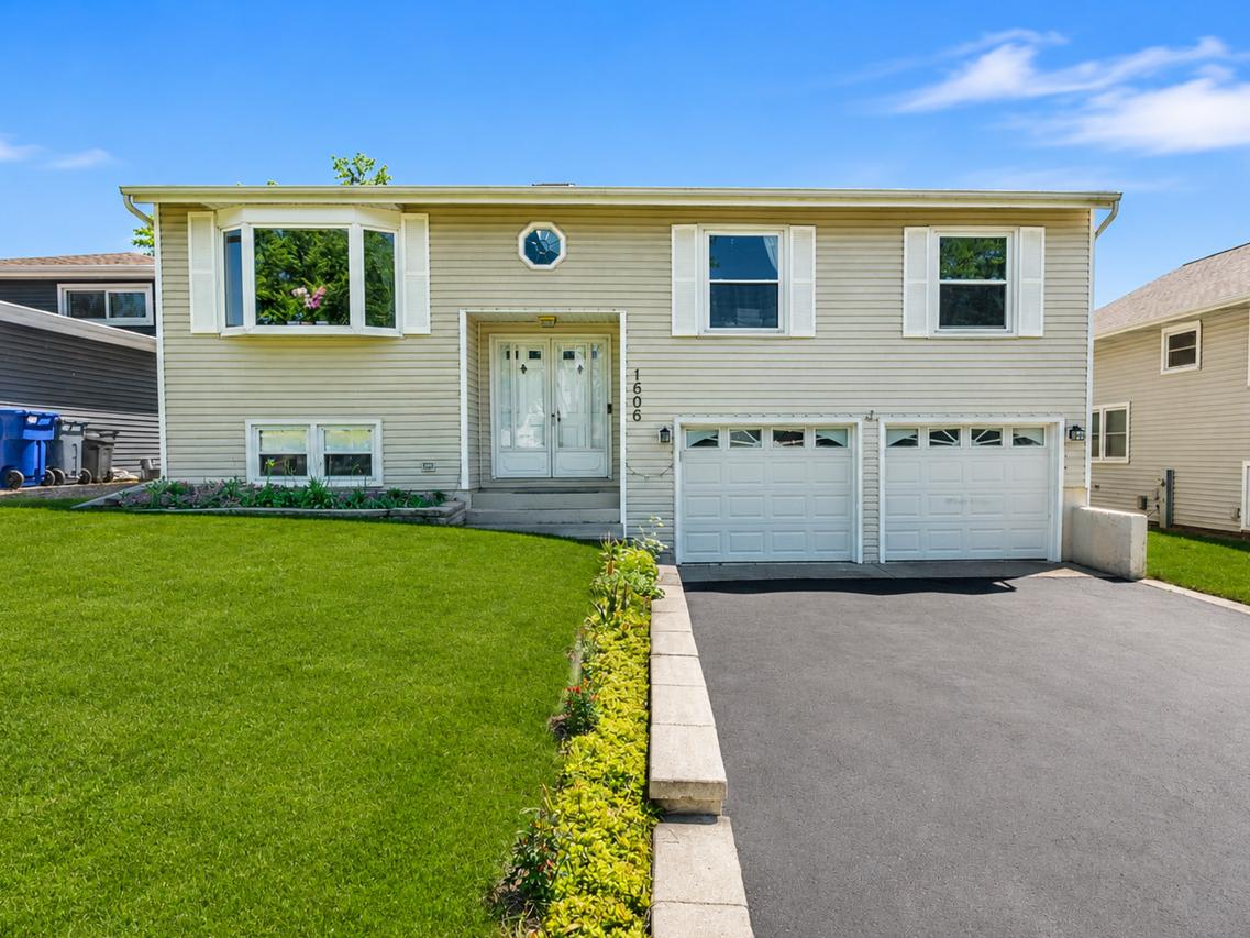 1606 Wilson Ave., Wheaton, IL 60189