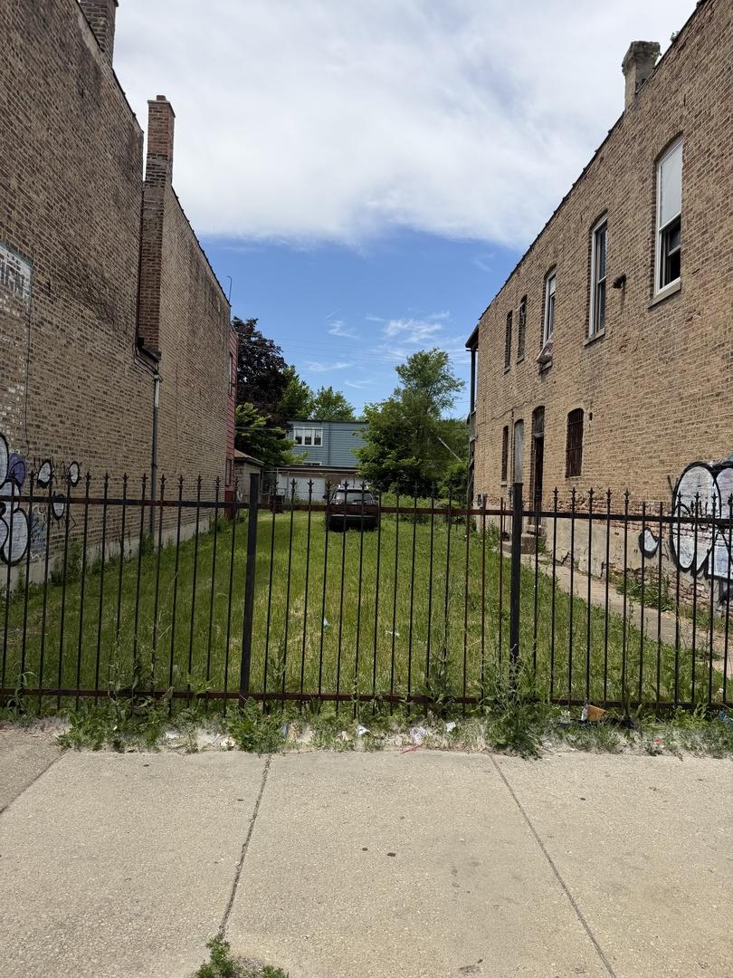 5540 S Racine Ave., Chicago, IL 60636