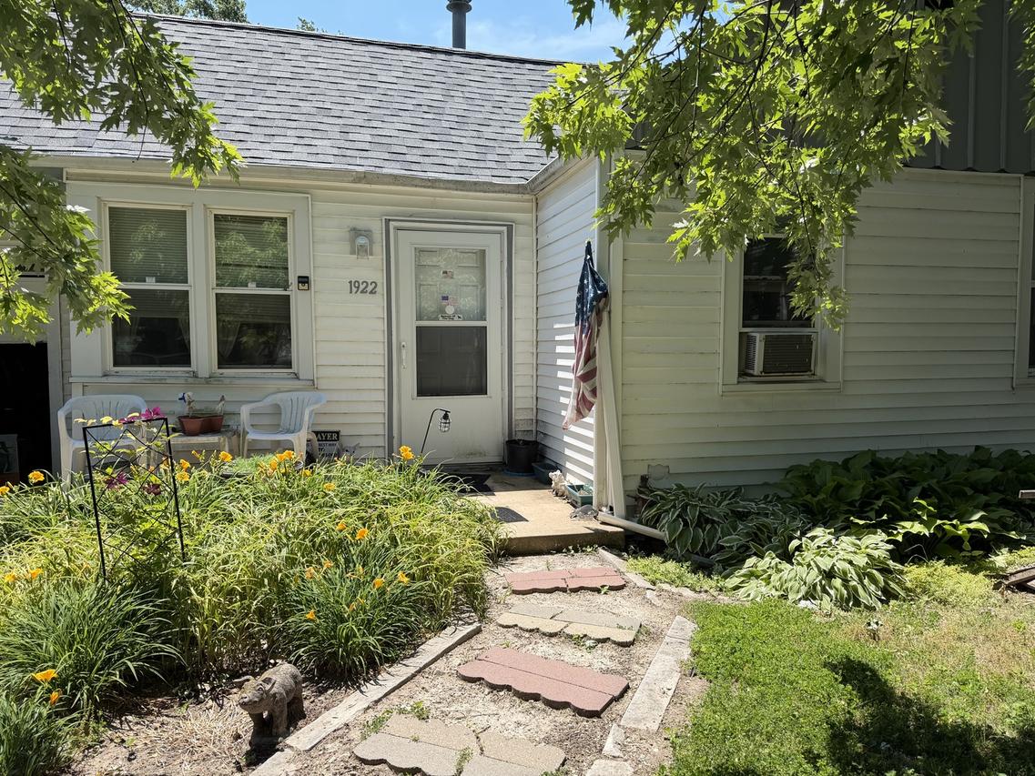 1922 W Richwoods Blvd., Peoria, IL 61604