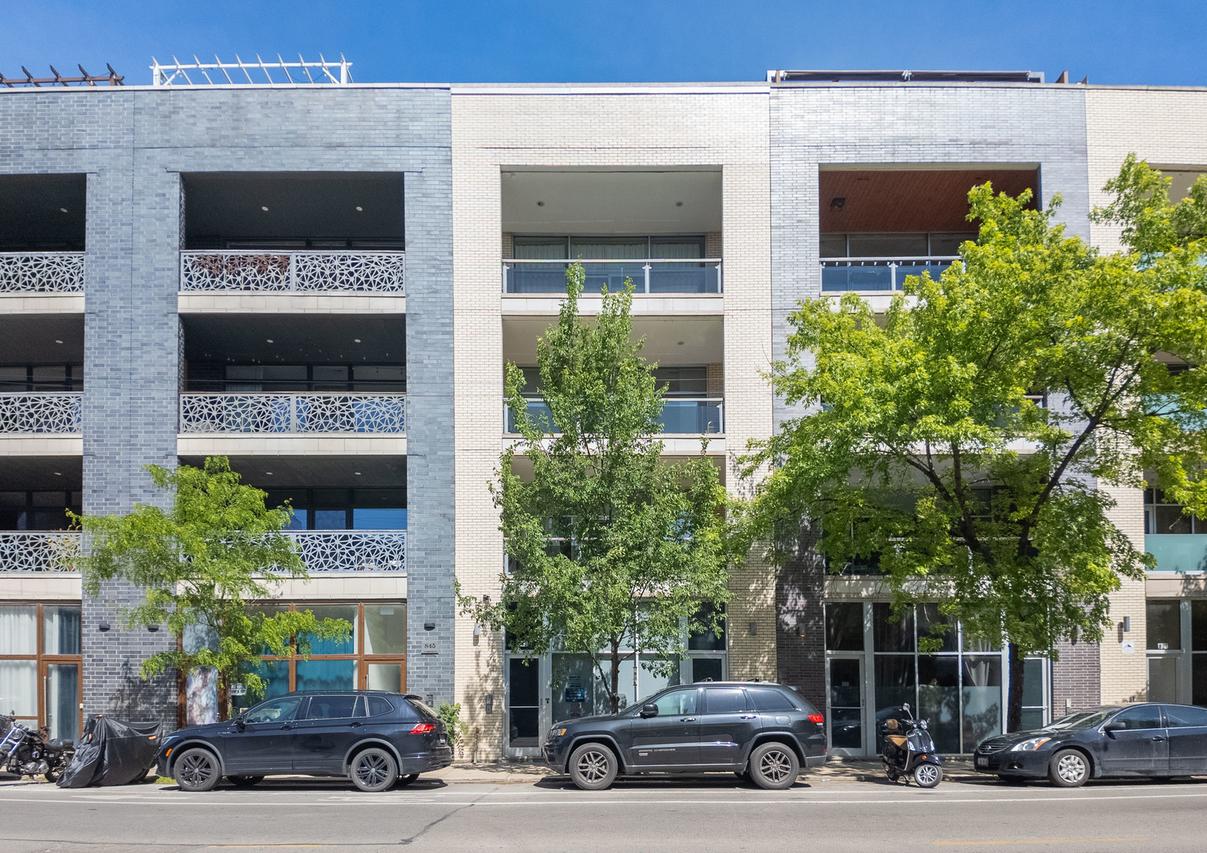 843 N California Ave. #3, Chicago, IL 60622