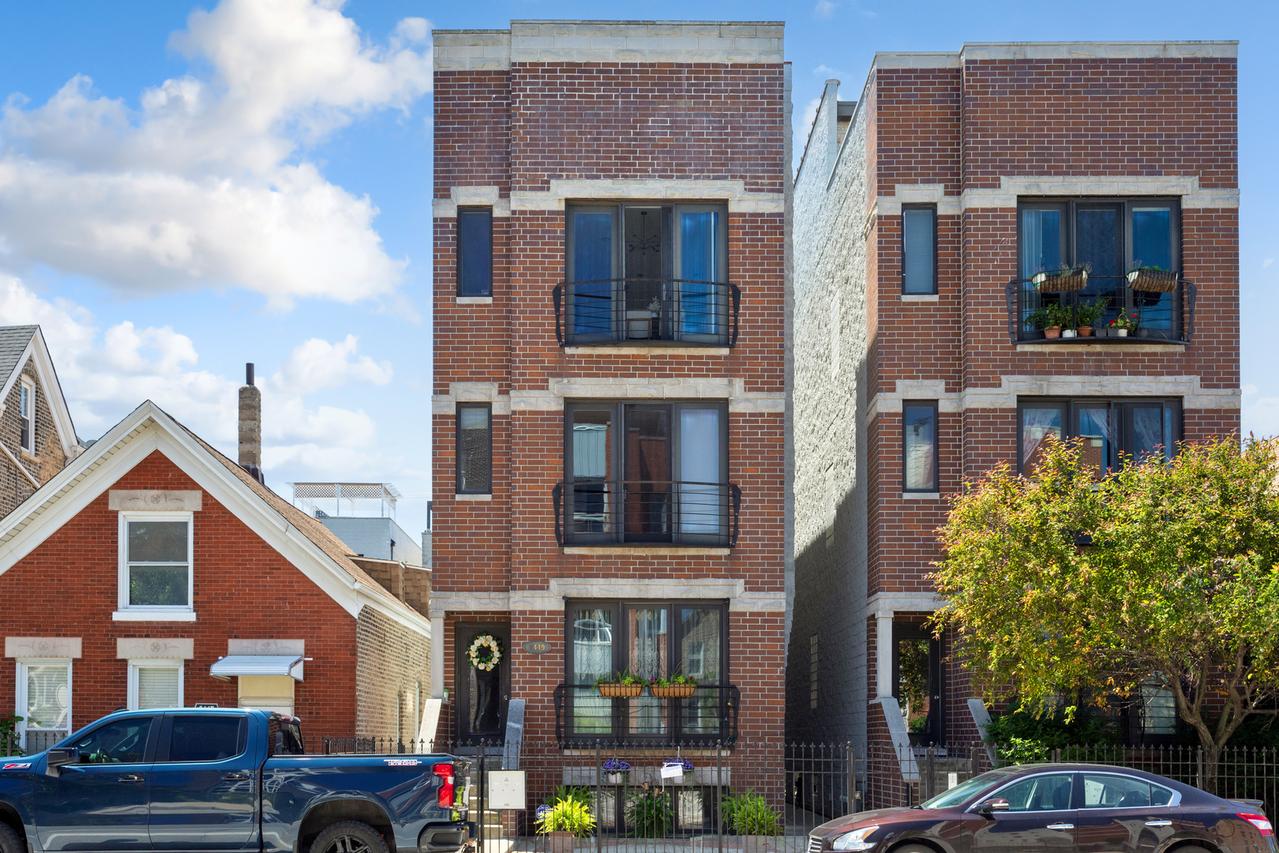 2449 W Augusta Blvd. #3, Chicago, IL 60622