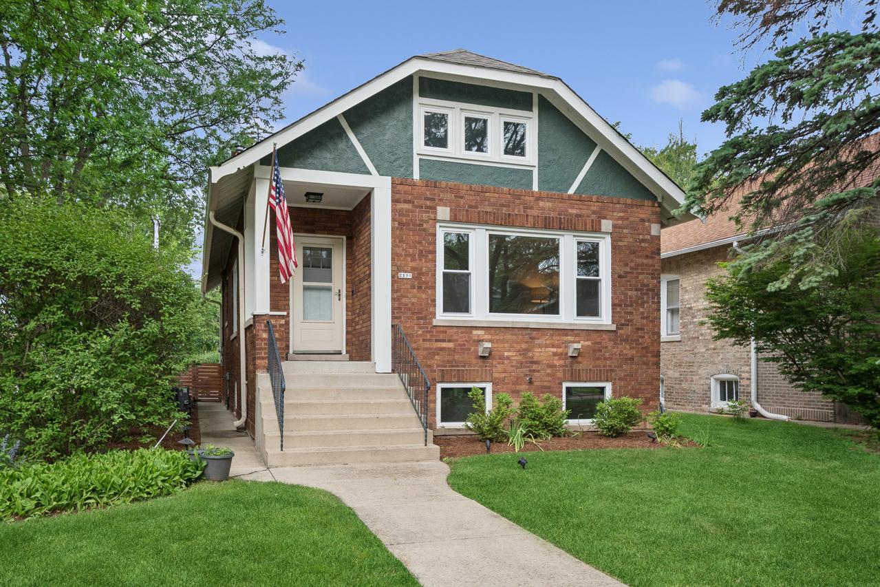 2100 Forestview Rd., Evanston, IL 60201