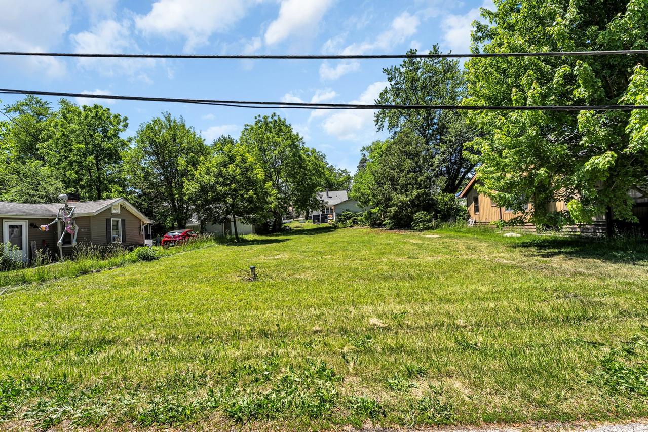 34816 N Forest Ave., Ingleside, IL 60041