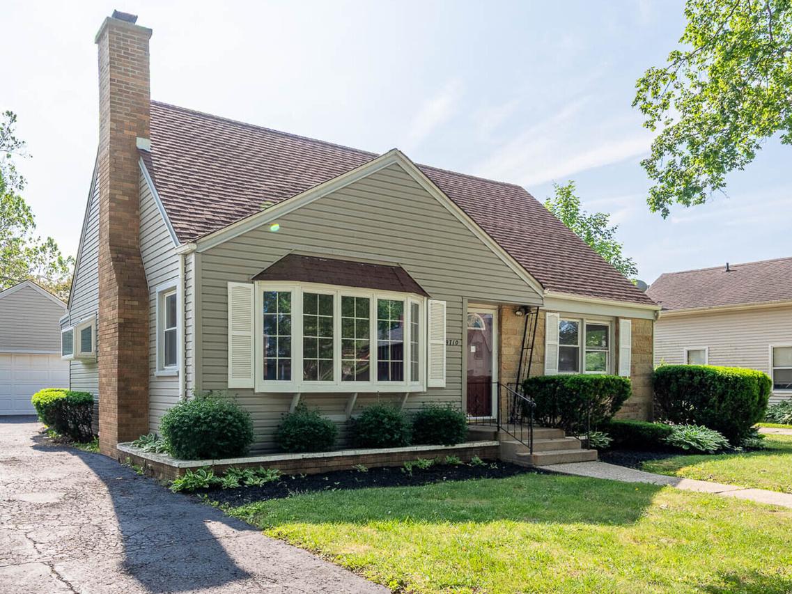 9710 Illinois St., Hebron, IL 60034