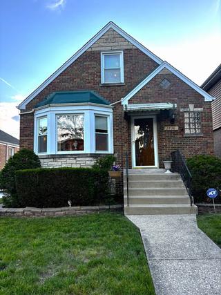 New Homes with Master Bedrooms on the 1st Floor in Elmwood Park: May 30th to June 5th