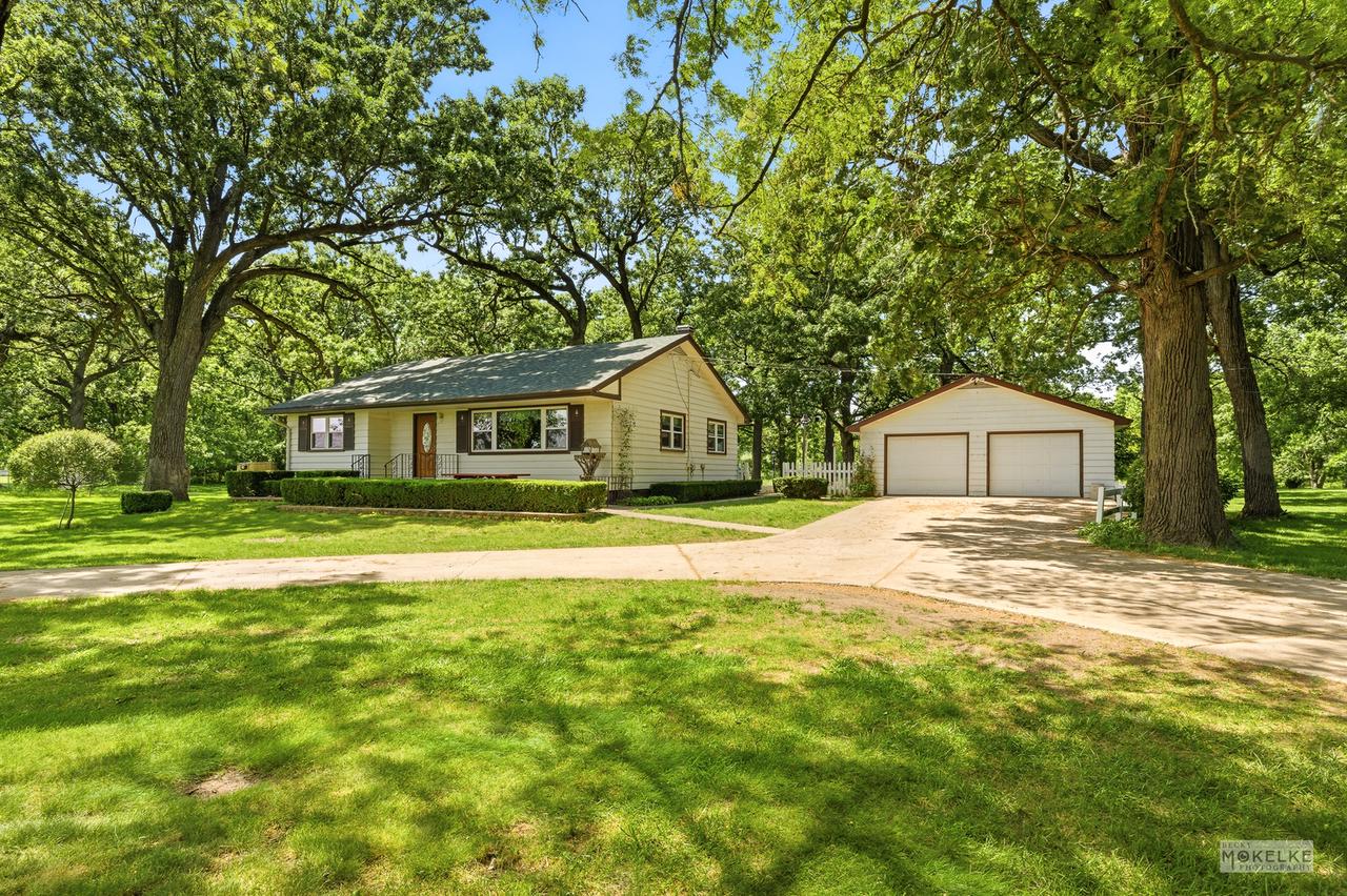 7823 Galena Rd., Bristol, IL 60512