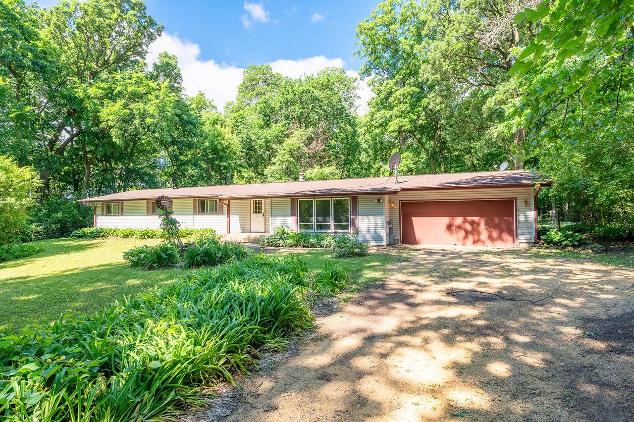 21364 Burr Oak Rd., Harvard, IL 60033