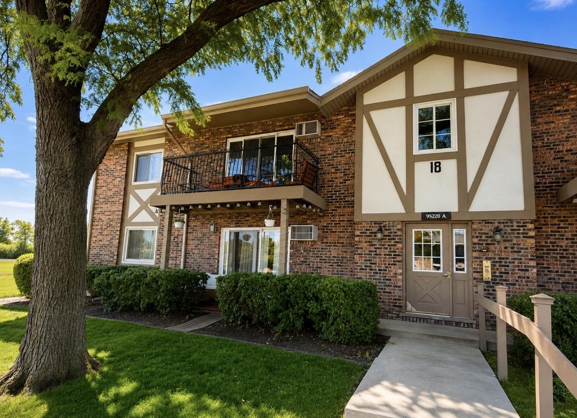 9S220 S Frontage Rd. #101, Willowbrook, IL 60527