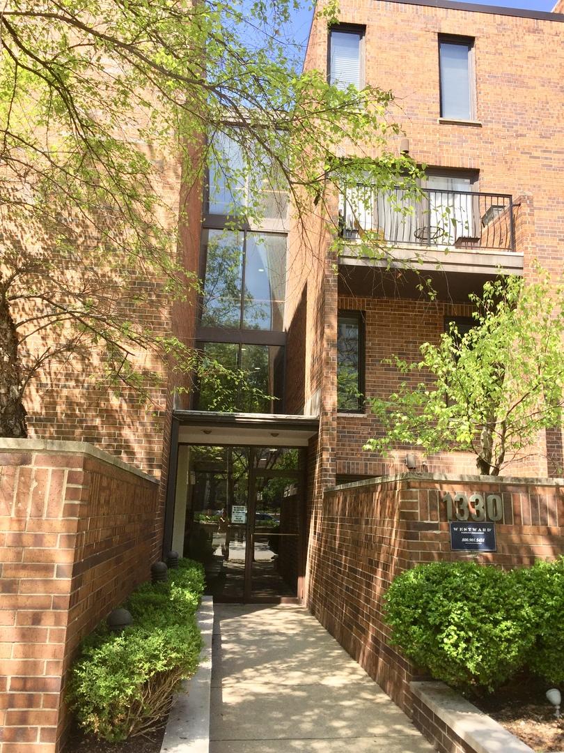 1330 N Lasalle St. #300, Chicago, IL 60610