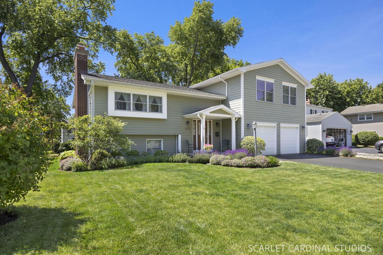 1518 Center Ave., Wheaton, IL 60189