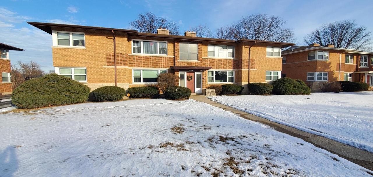 1431 Balmoral Ave. #2S, Westchester, IL 60154