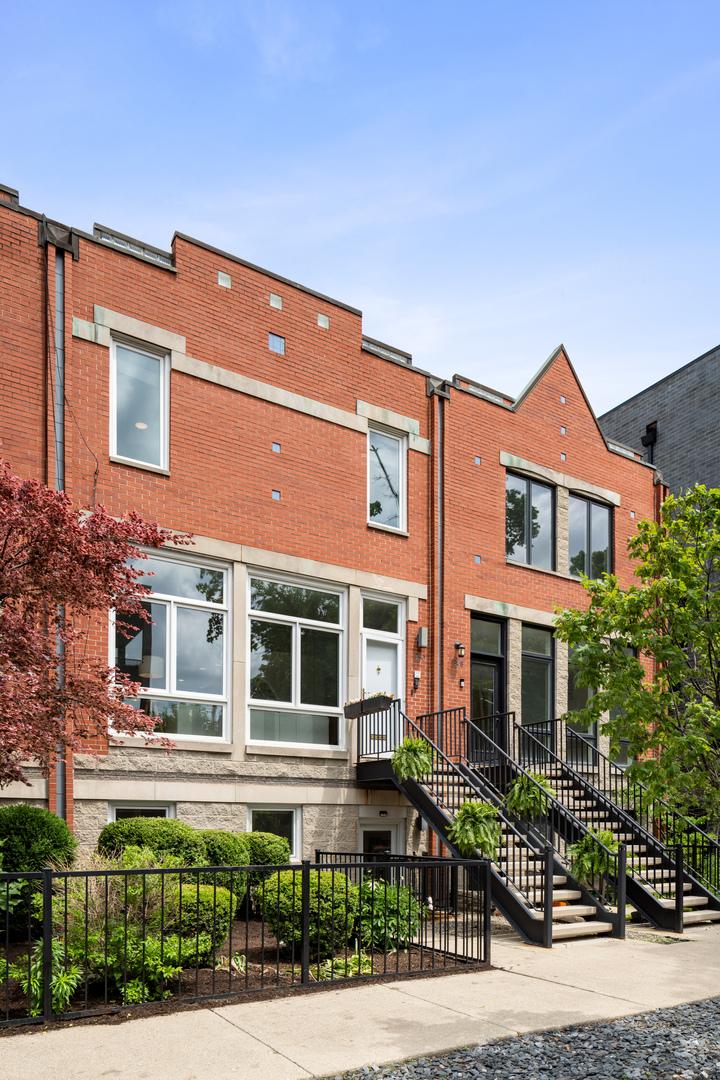 1350 W Wrightwood Ave., Chicago, IL 60614