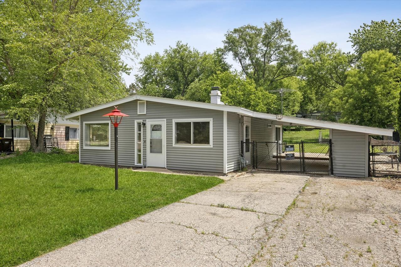 2606 Forestwood Dr., Mchenry, IL 60051