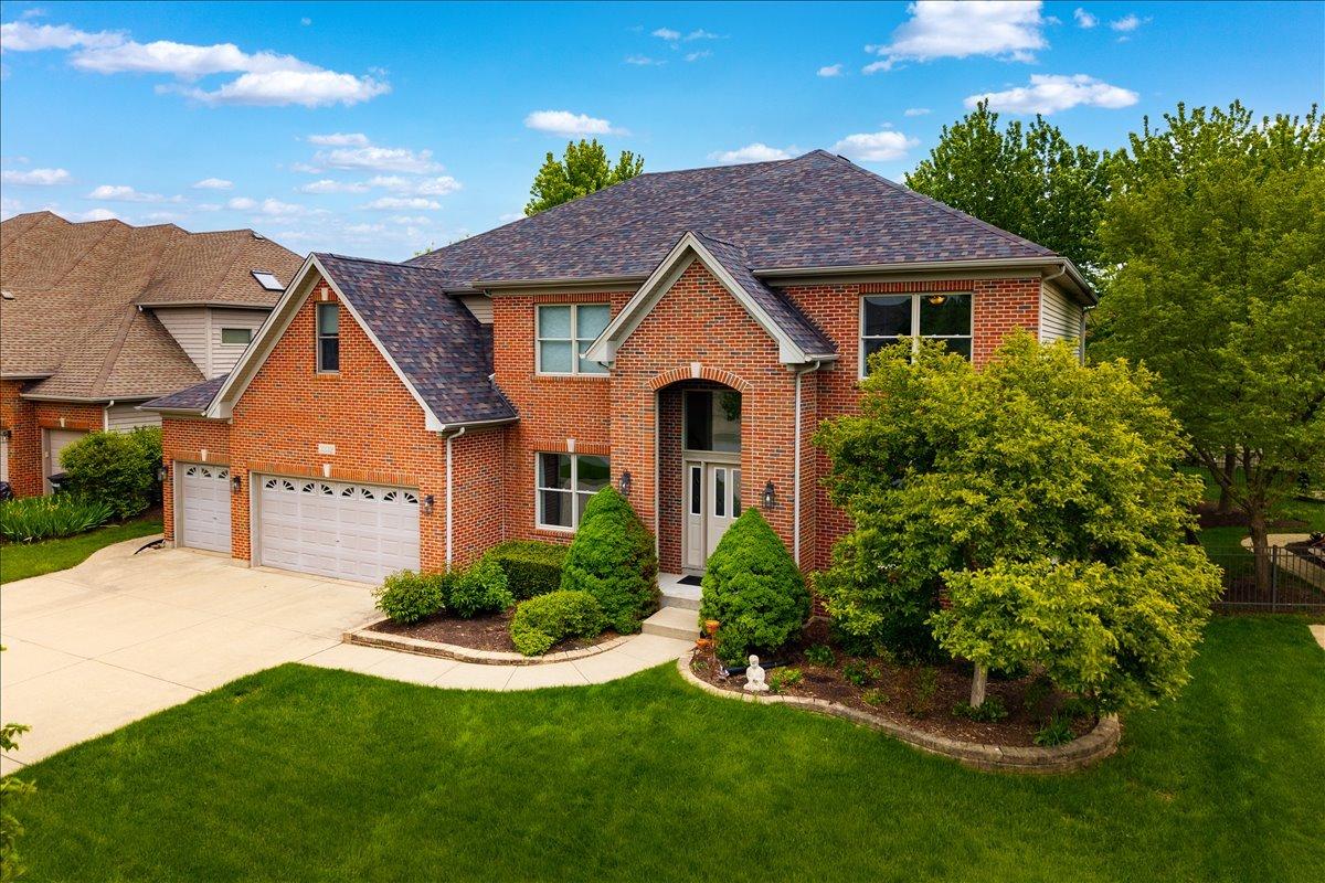 3332 Farmgate Dr., Naperville, IL 60564