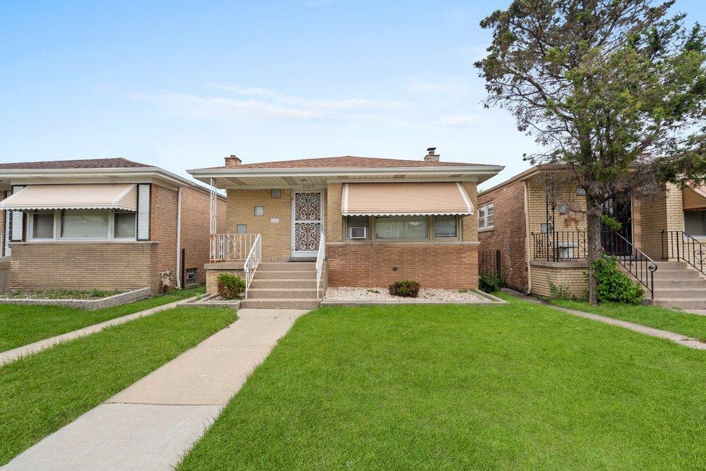 7307 S Damen Ave., Chicago, IL 60636