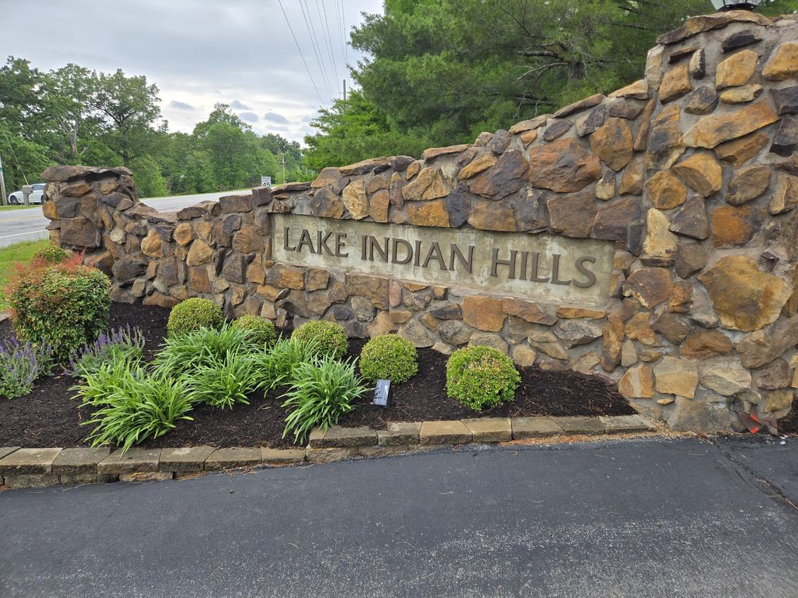 00 Lake Indian Hills Dr., Carbondale, IL 62901
