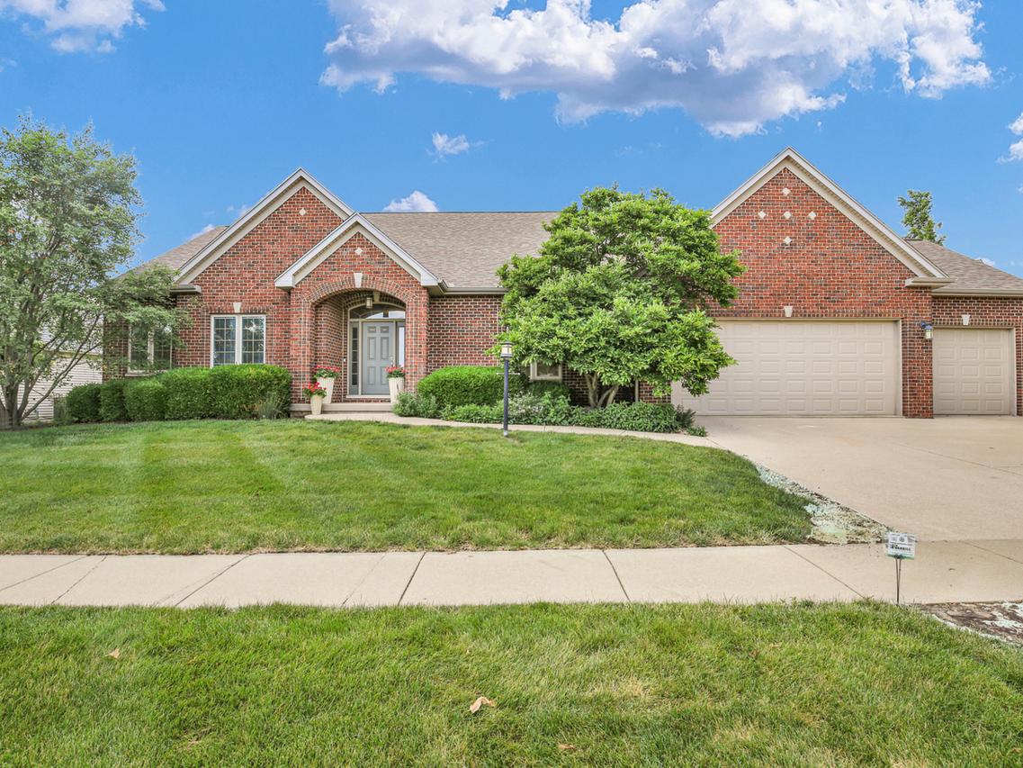 3304 Sandhill Ln., Champaign, IL 61822
