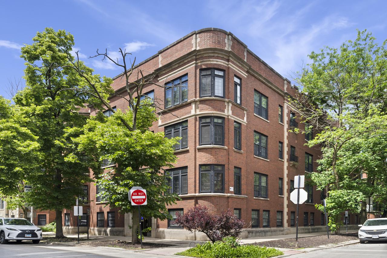 510 W Surf St. #3, Chicago, IL 60657