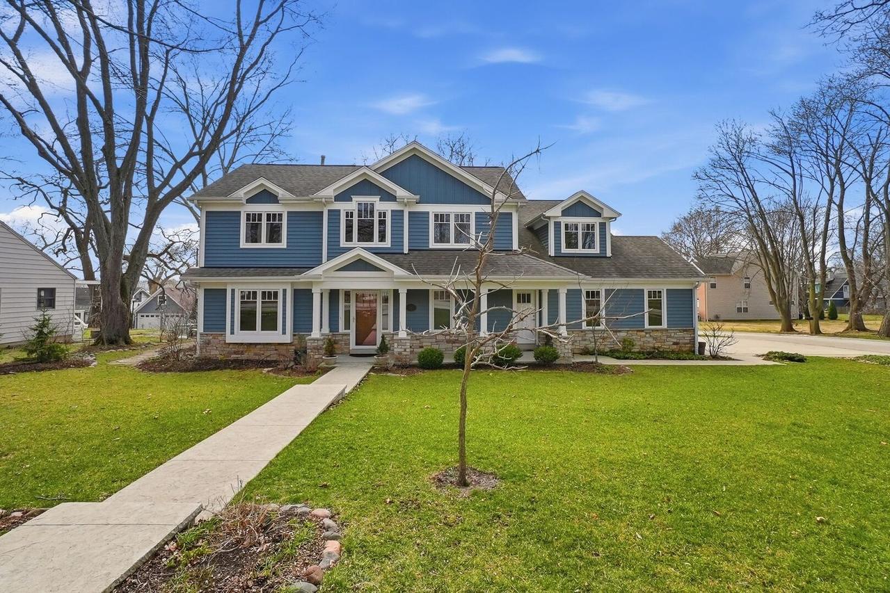 25817 W Cook St., Wauconda, IL 60084