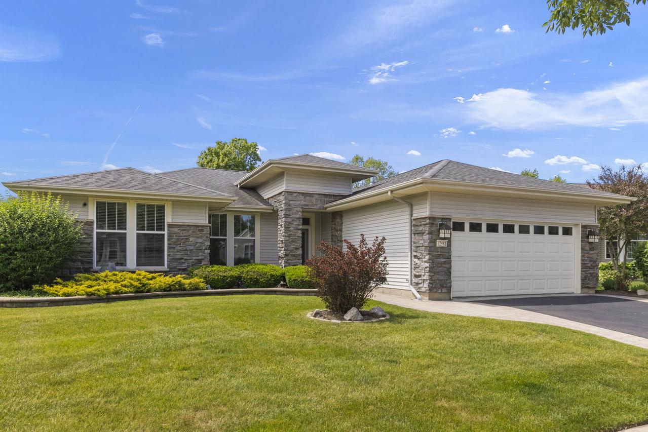 12981 Bull Ridge Dr., Huntley, IL 60142