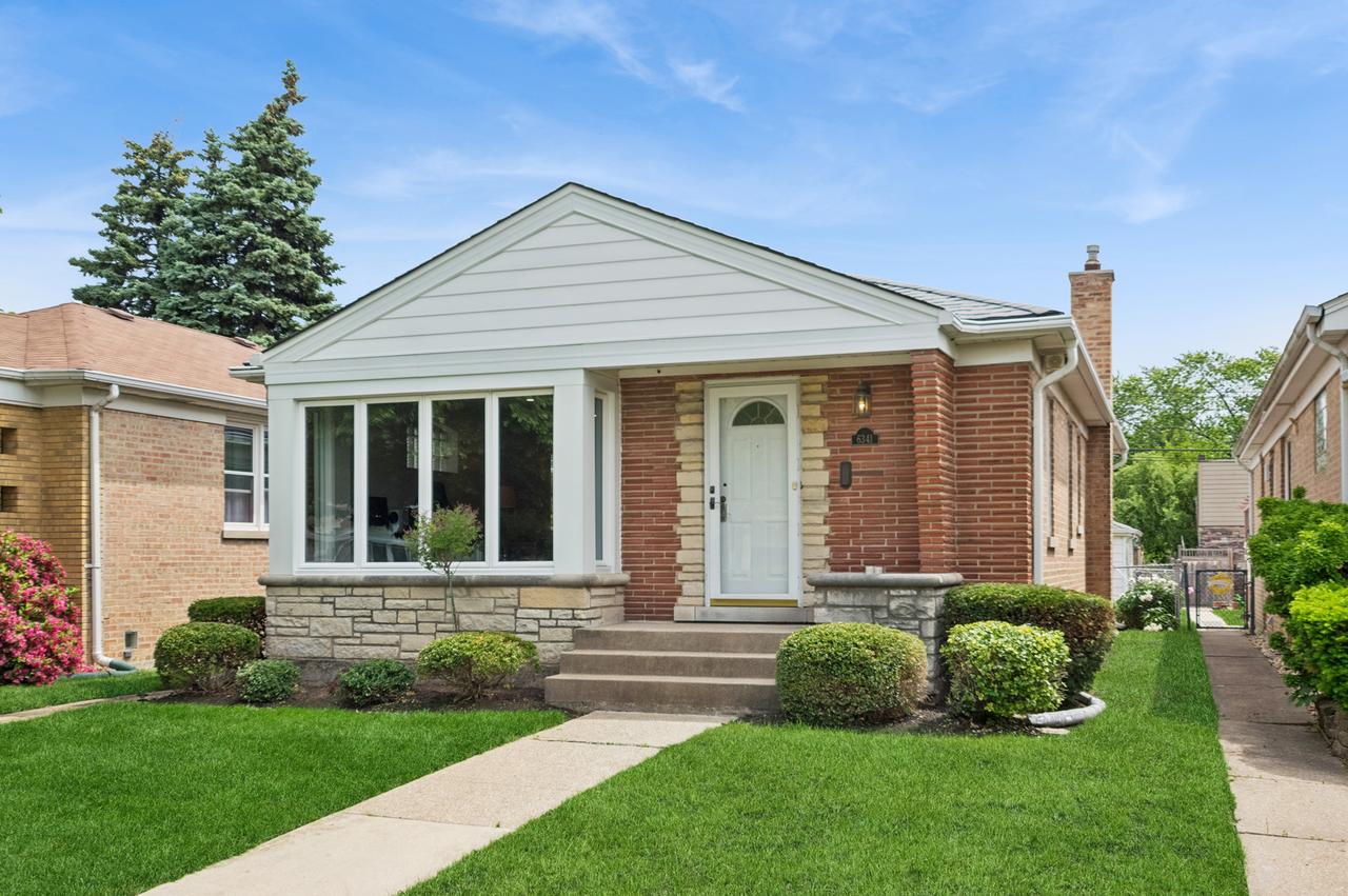6341 N Tripp Ave., Chicago, IL 60646