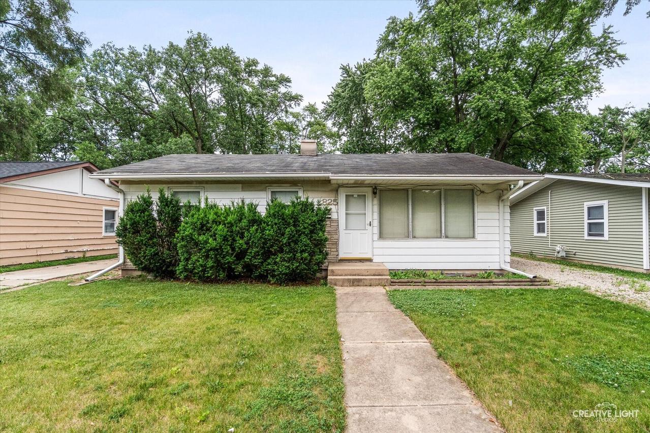 825 Foran Ln., Aurora, IL 60506