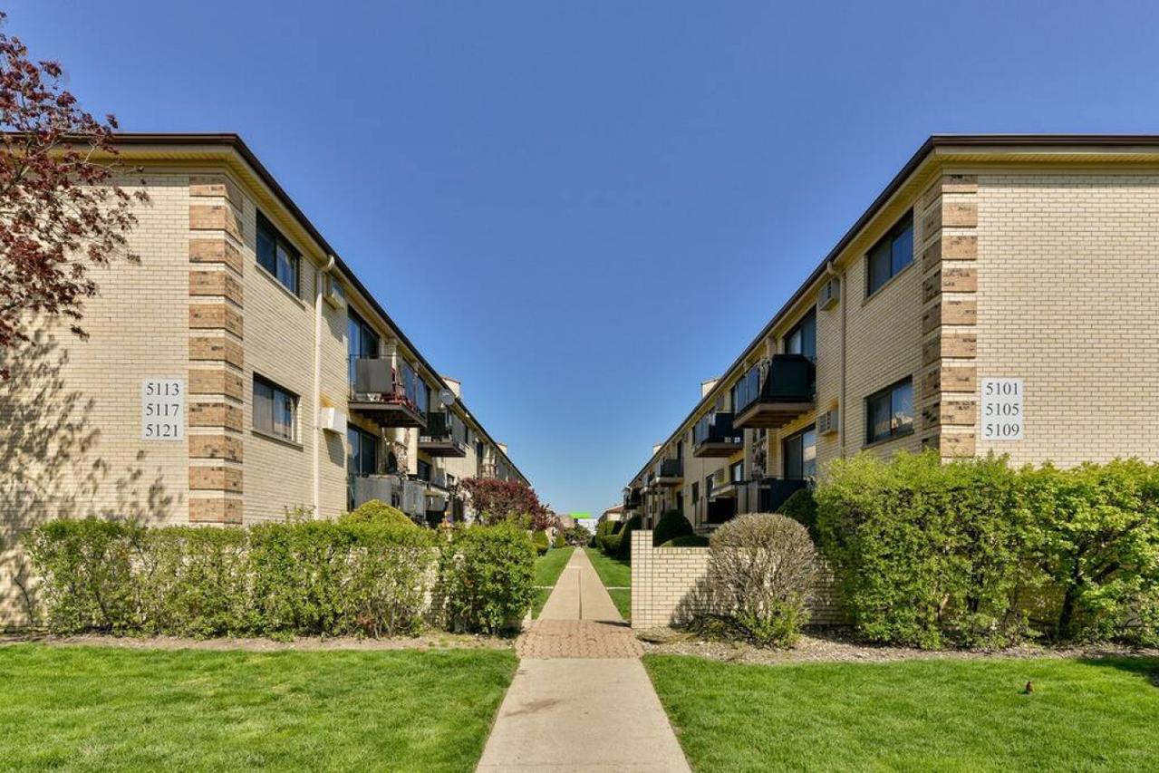 5113 N East River Rd. #1K, Chicago, IL 60656