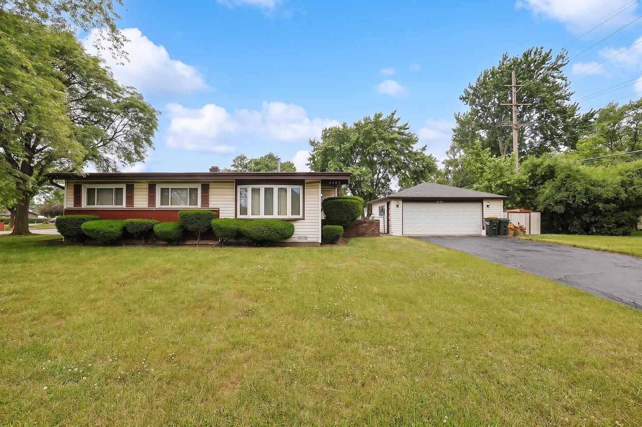 4103 Wren Ln., Rolling Meadows, IL 60008