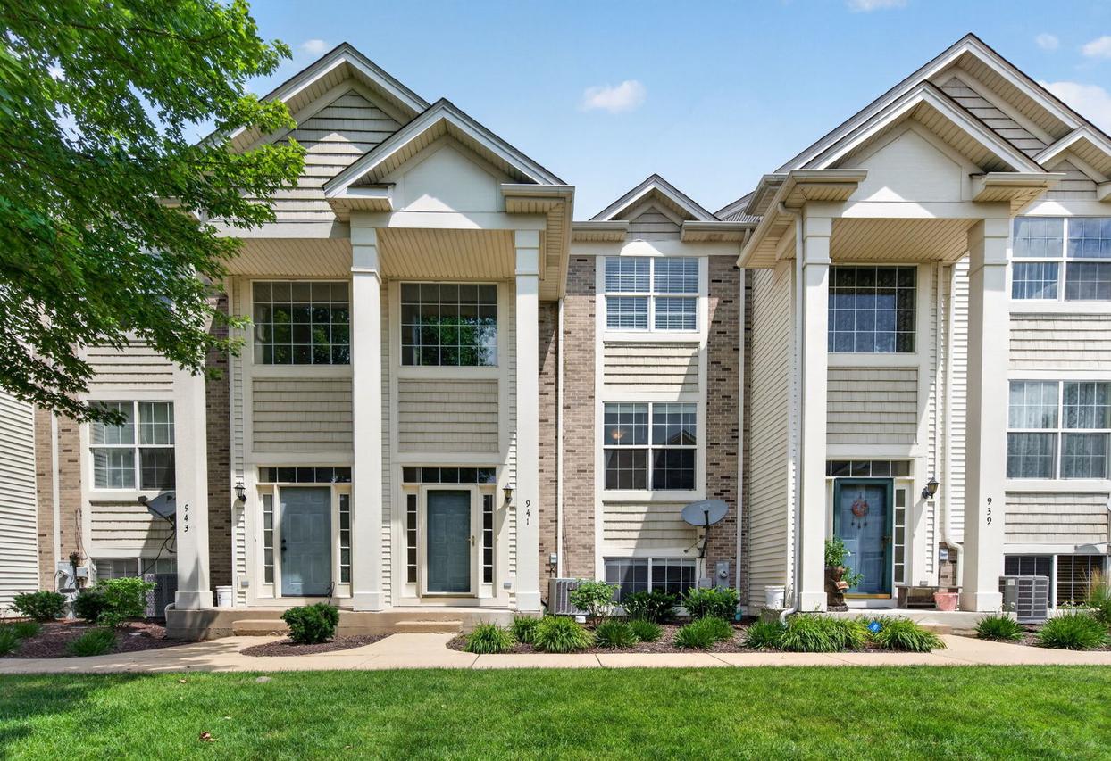 941 Summit Creek Dr., Shorewood, IL 60404