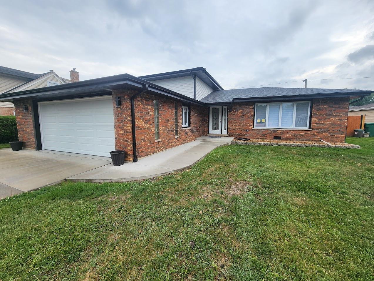 8040 Laramie Ave., Burbank, IL 60455