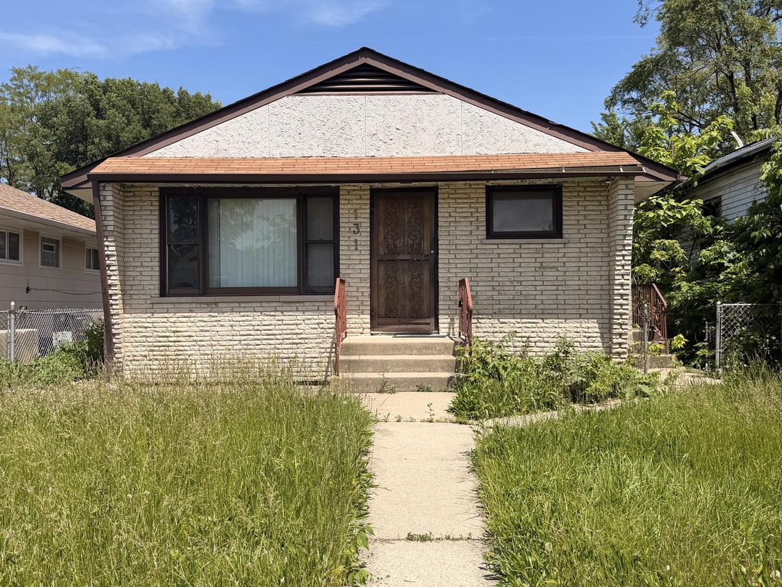 131 W 150th St., Harvey, IL 60426