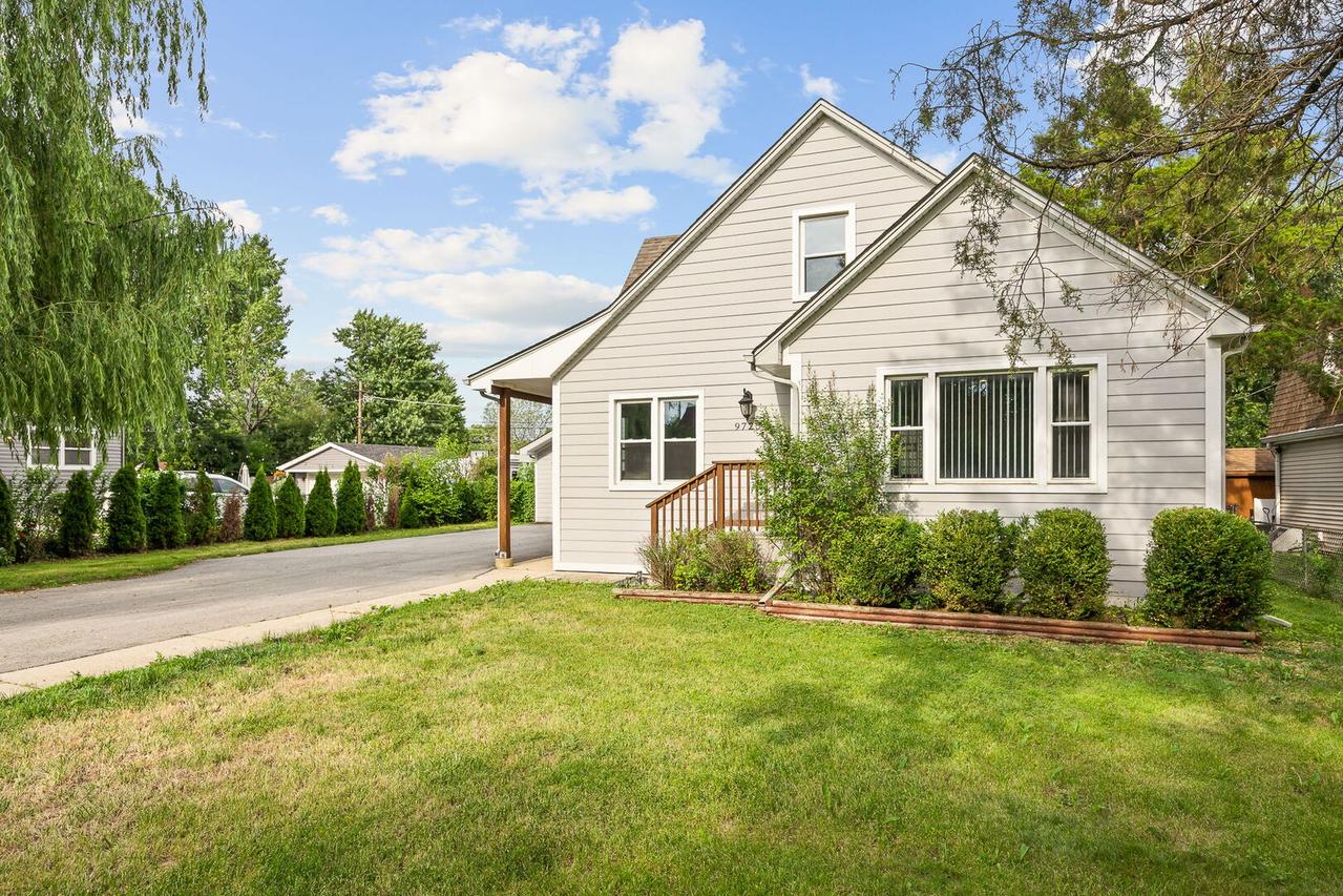 9725 Normandy Ave., Oak Lawn, IL 60453