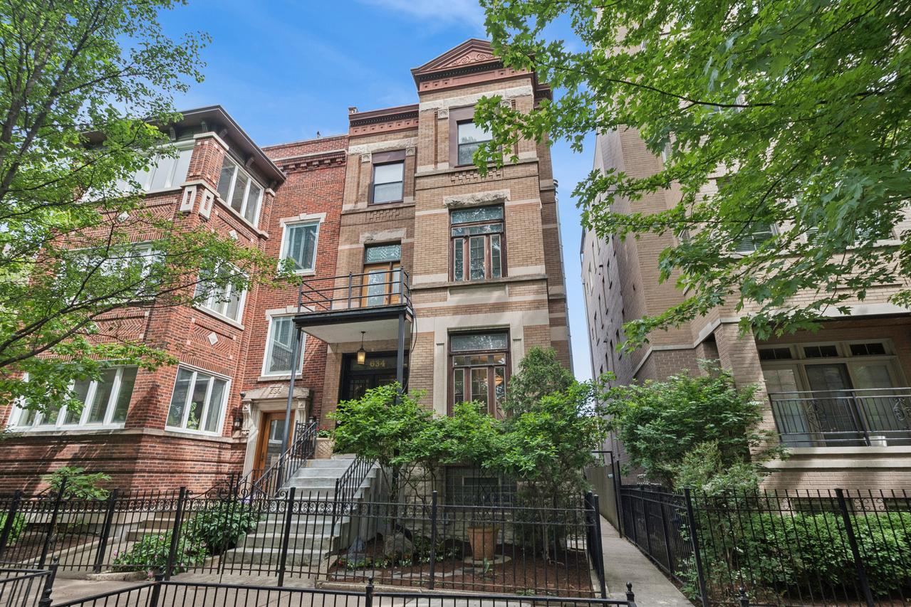 634 W Wellington Ave., Chicago, IL 60657