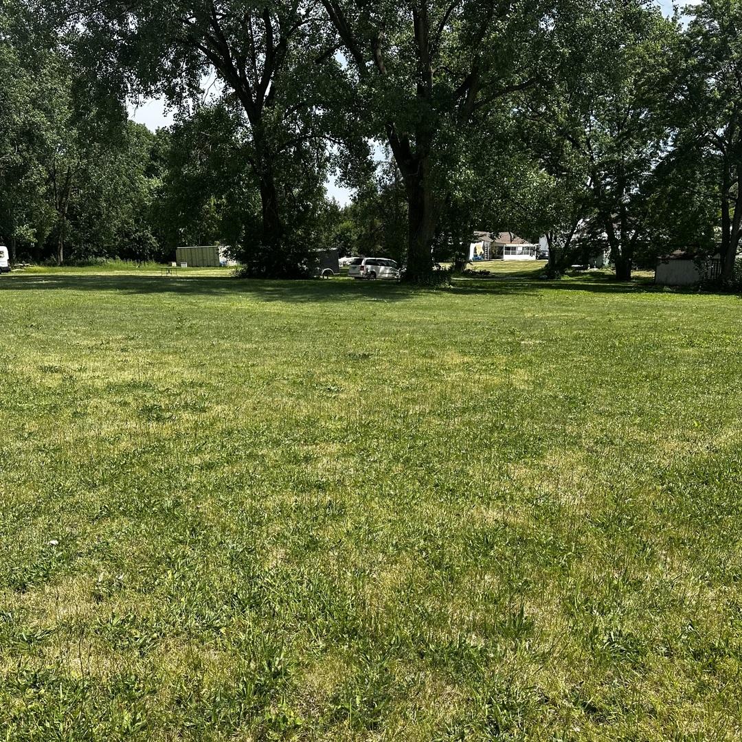 0000 Grove St., Aurora, IL 60505